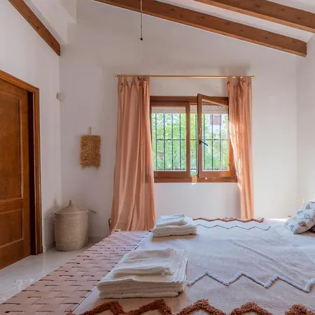 House With Pool And Panoramic Views Near Denia Pego